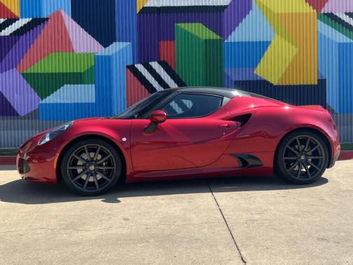 Photo 1 of 23 of 2017 Alfa Romeo 4C Base